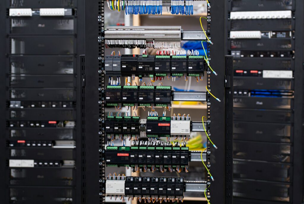 Project Recruitment for Data Centre Builds: Mobilising Talent on Schedule